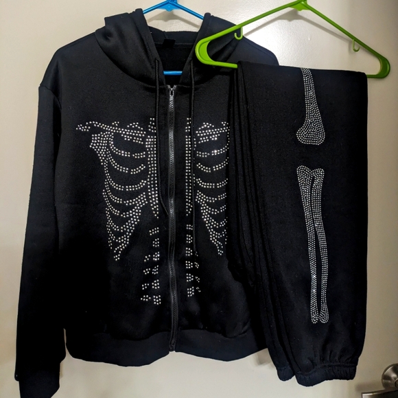 SHEIN Tops - Halloween Outfit 🎃